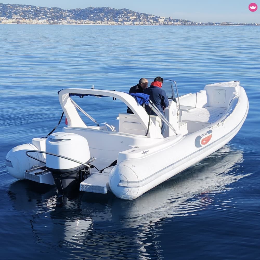 Rejs statkiem ze sternikiem w Cannes (Selva Marine)