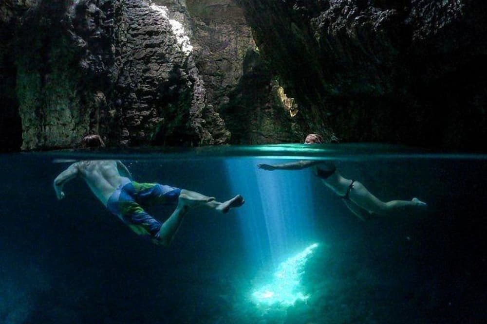 Medulin: Morning on Speedboat with Cave & Island Snorkeling