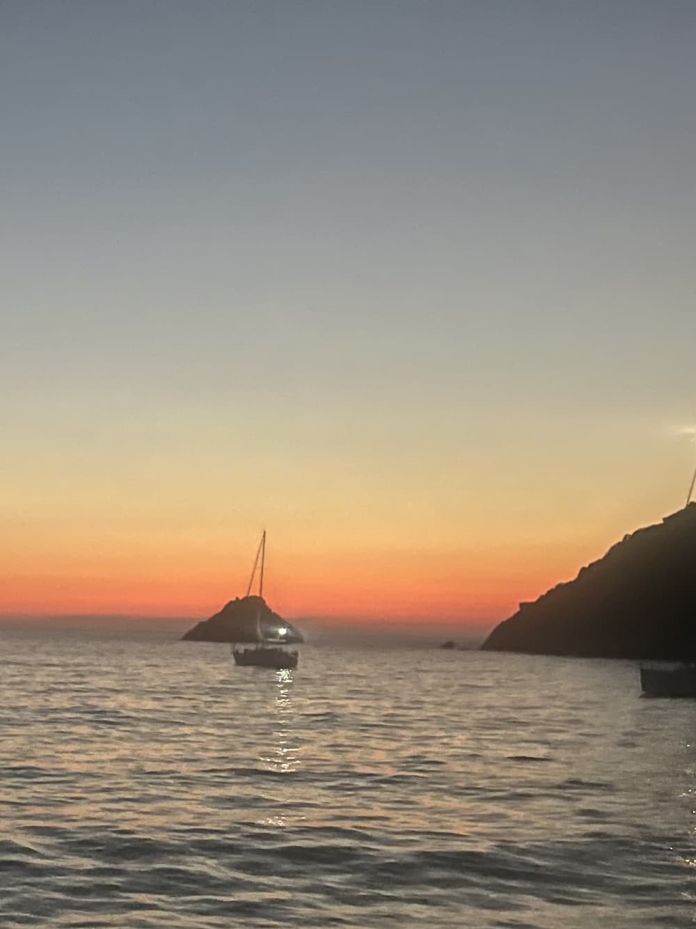 Aperitivo al tramonto a bordo del Caicco Lucifero