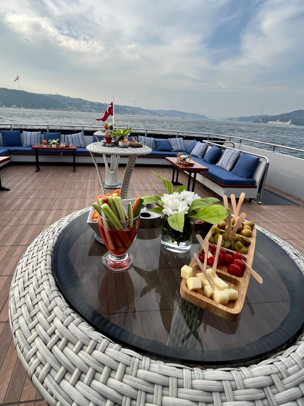 Sail the Bosphorus in Ultimate Comfort during 4 hours