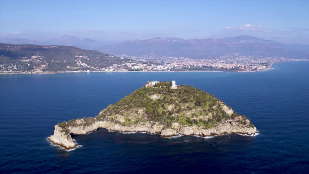 Galinara Island Tour