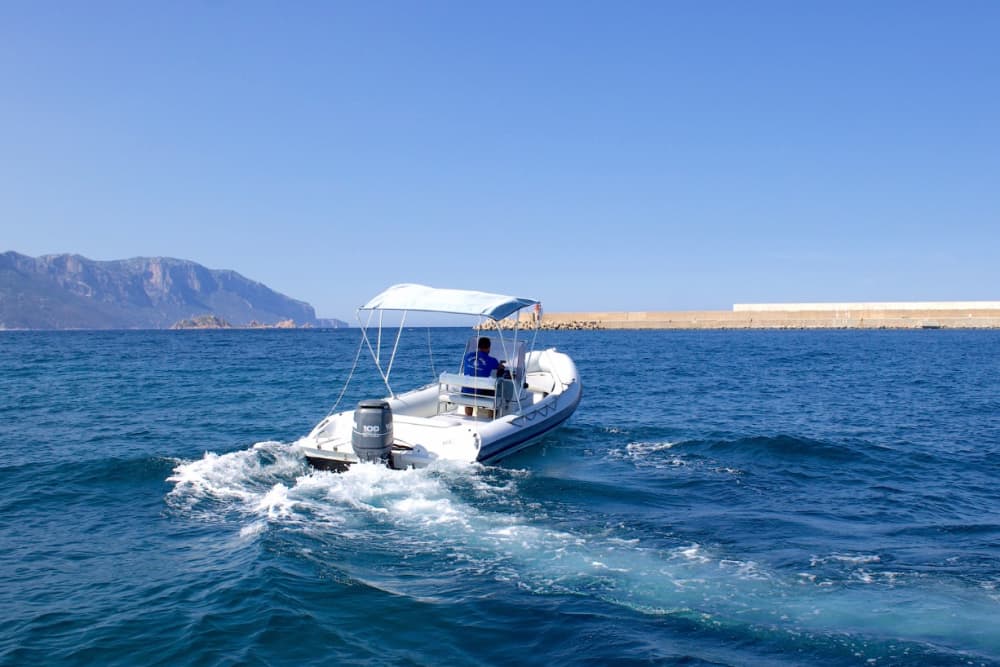 Cala Luna Daily Escape – Exclusive Gommonautica G65 Experience from Arbatax