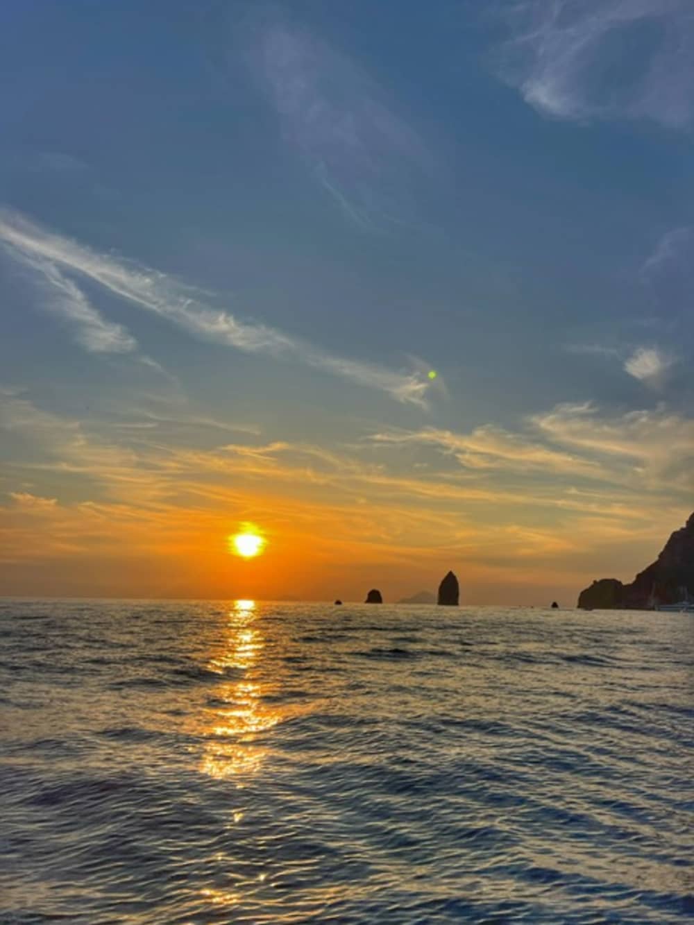 Boat tour to Vulcano (3 hours) – Pool of Venus, caves and sea stacks