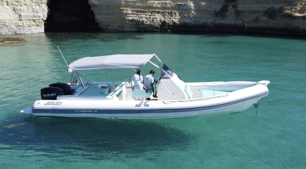 De essentie van Salento: een ontspannende en avontuurlijke boottocht