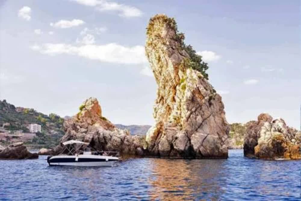 Sunset Dolphin Watching Boat Tour – Taormina