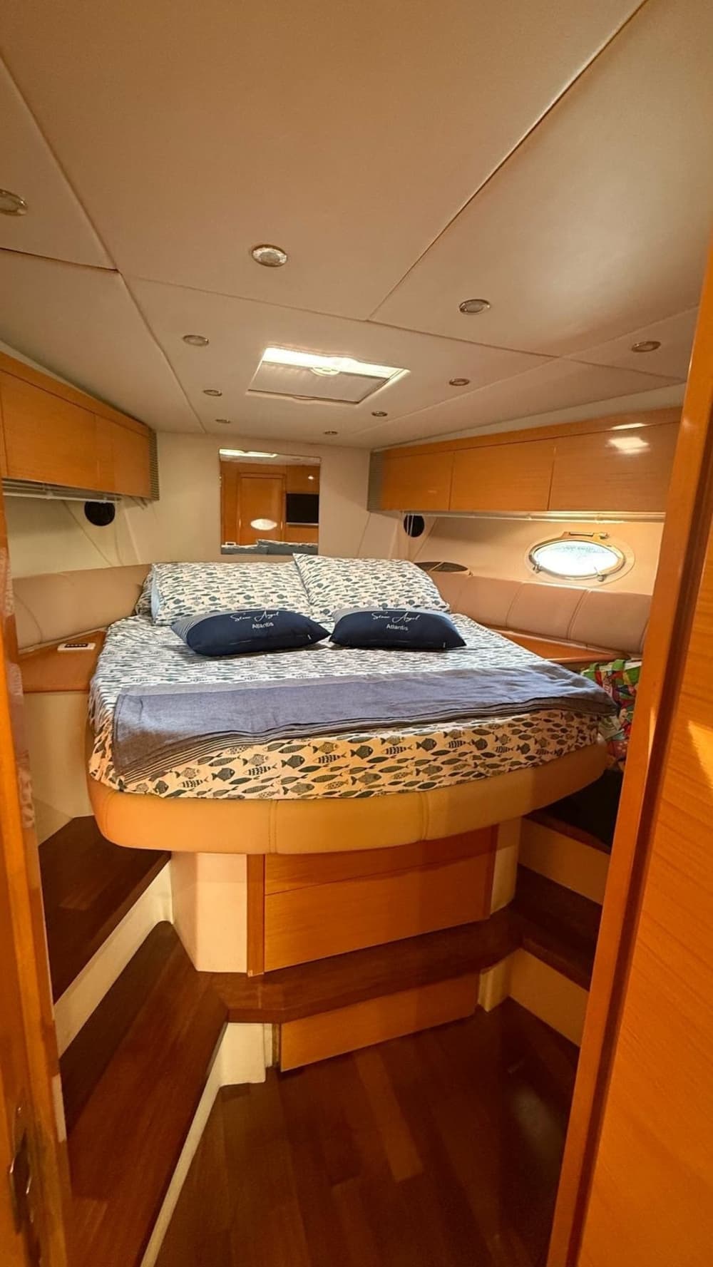 Corporate Yacht Event in Ponza – Team Building & Luxury Relaxation