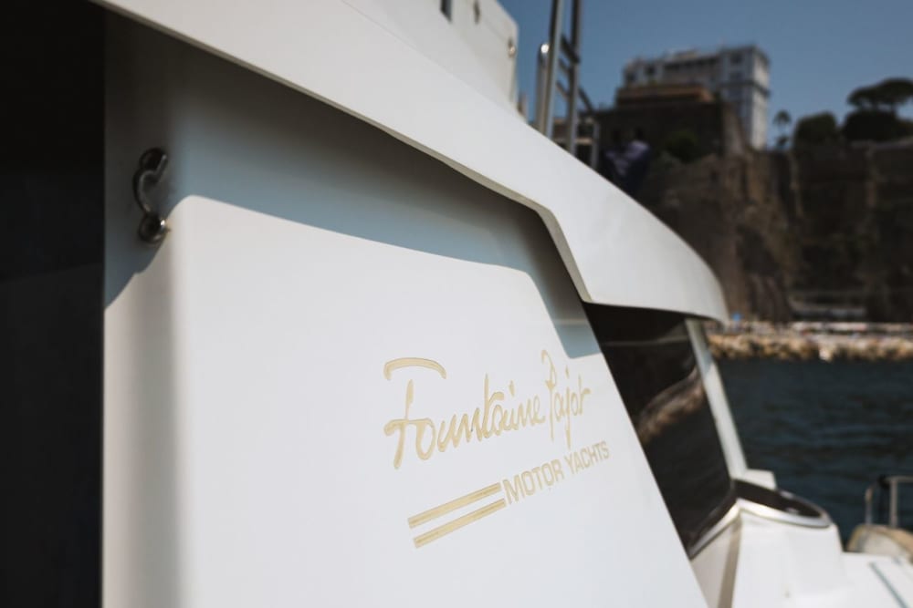 Full-day catamaran tour from Sorrento to Nerano and Positano