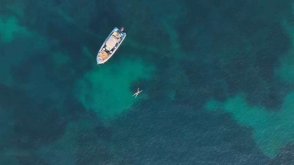 Boat Experience in St. Paul's Bay – 4 Hours of Relaxation, Prosecco, and Crystal-Clear Sea