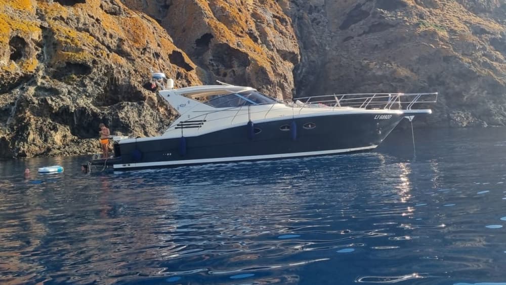 Exclusive tour to the island of Capraia