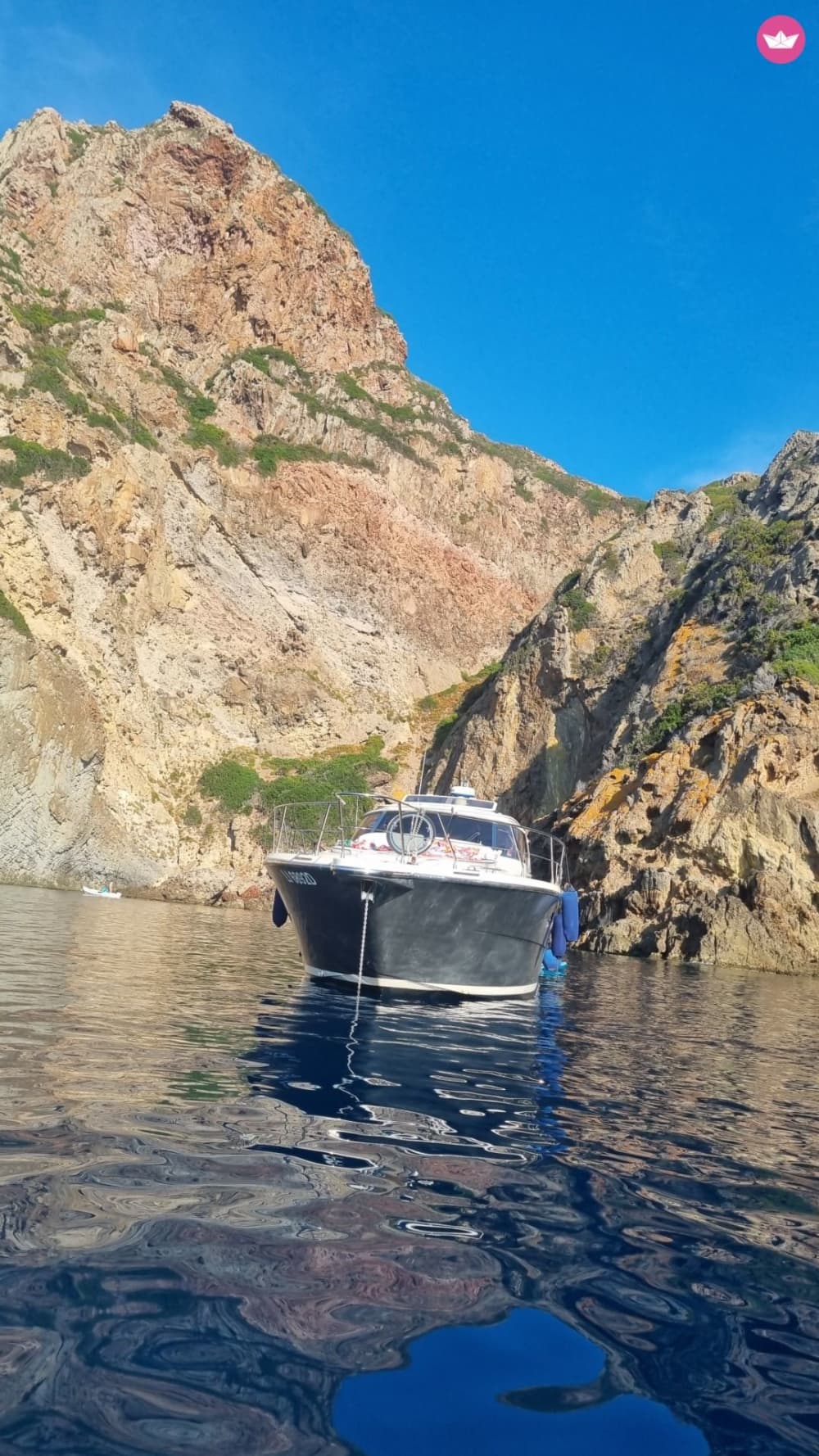Exclusive tour to the island of Capraia