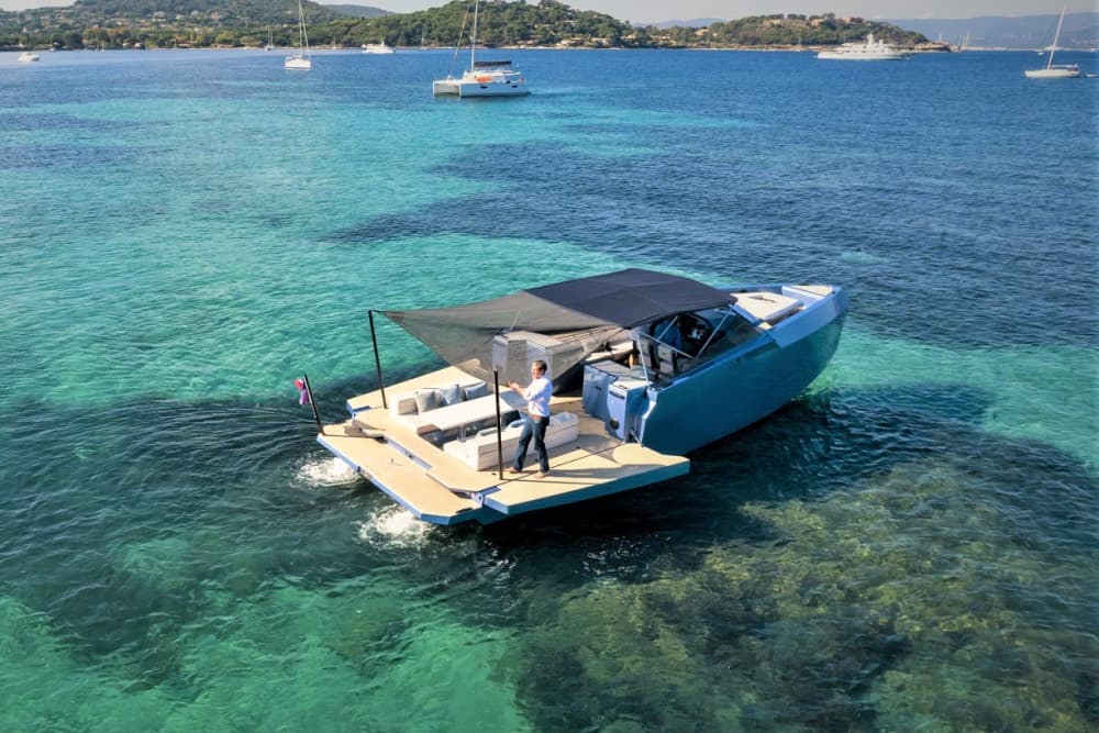 A day spent exploring the most beautiful coves and hidden beaches of the French Riviera.