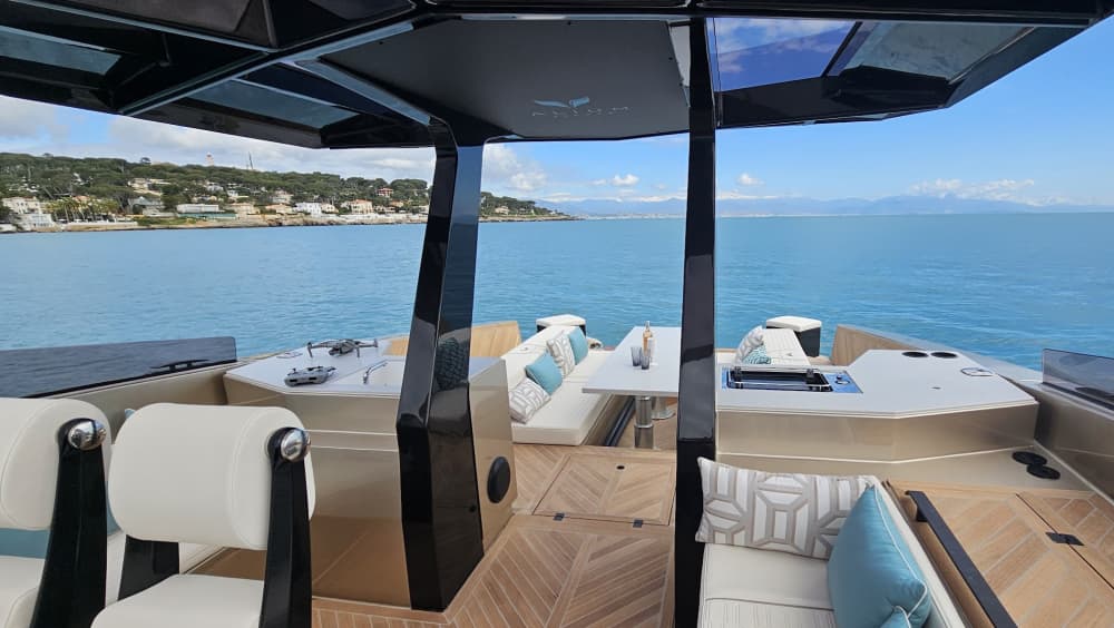 A day spent exploring the most beautiful coves and hidden beaches of the French Riviera.