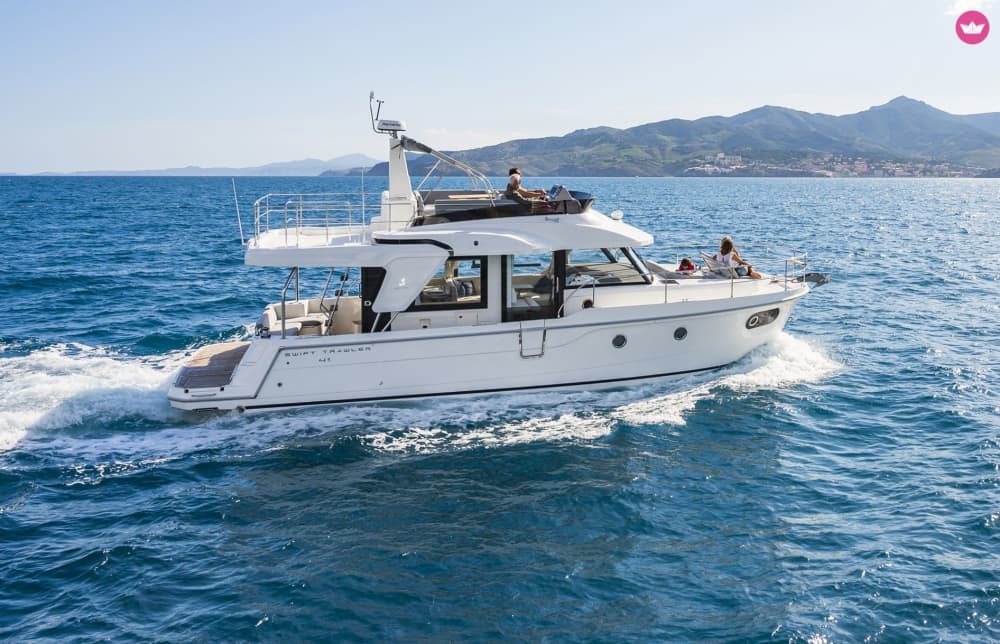 Half-day afternoon aboard the Swift Trawler 41 Fly