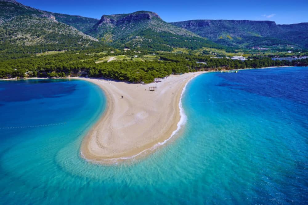 Niestandardowa całodniowa wycieczka łodzią: Błękitna Laguna, Błękitna Jaskinia, Trogir, Wyspy, Hvar, Brac
