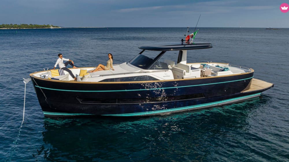 Pomeriggio di mezza giornata a bordo dell'Apreamare Gozzo 45