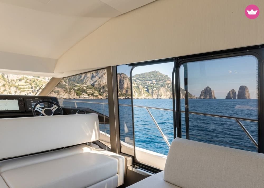 A Day Discovering Capri by Yacht