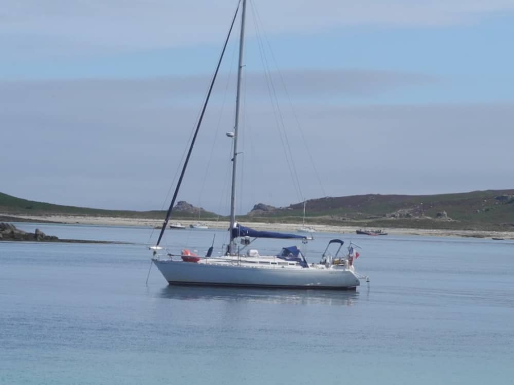 Explorez Saint-Quay-Portrieux et profitez d'une journée complète de navigation à voile.