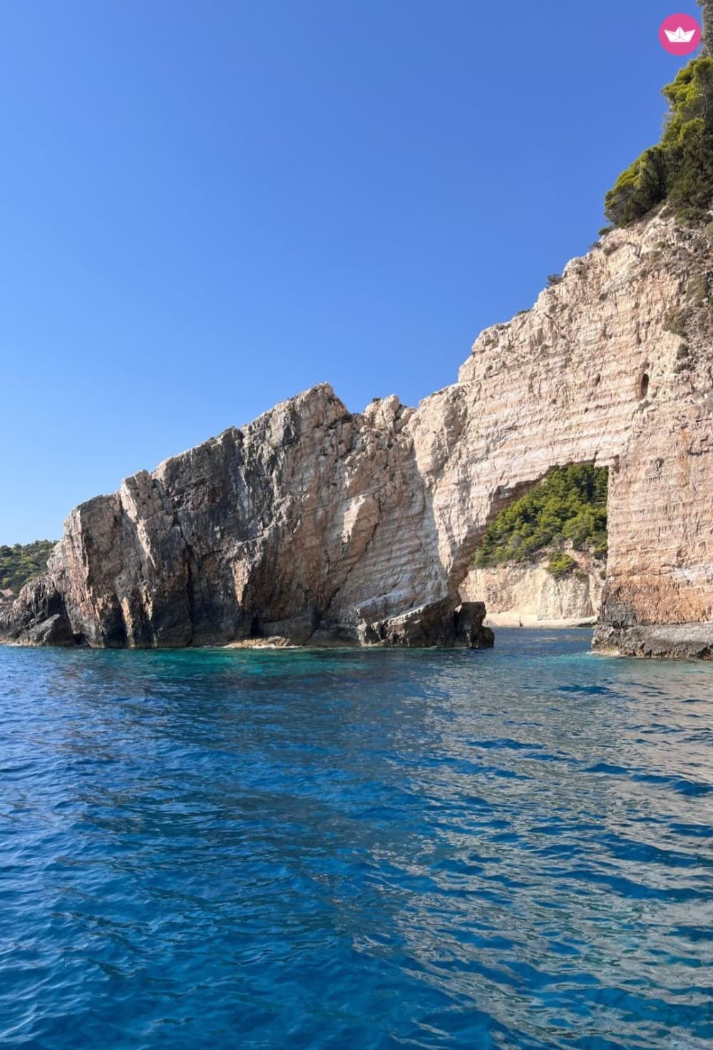 Private 3-Hour Boat Tour to Keri Caves, Mizithres & Turtle Island