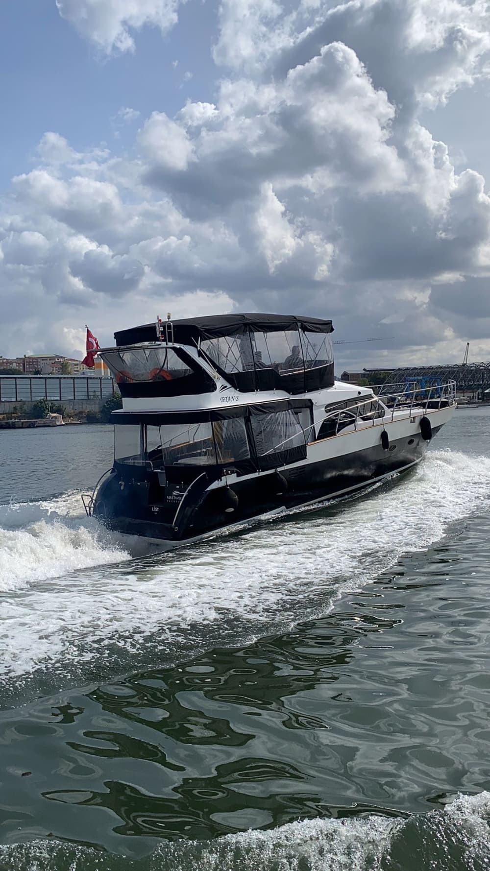 Une expérience unique de croisière en yacht d'une demi-journée sur le Bosphore