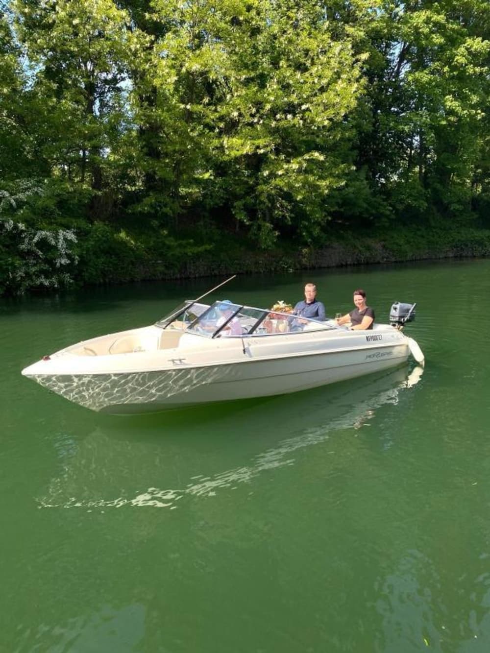 Crucero desde la Bassin de la Villette hasta el Sena - Parada en el jardín botánico