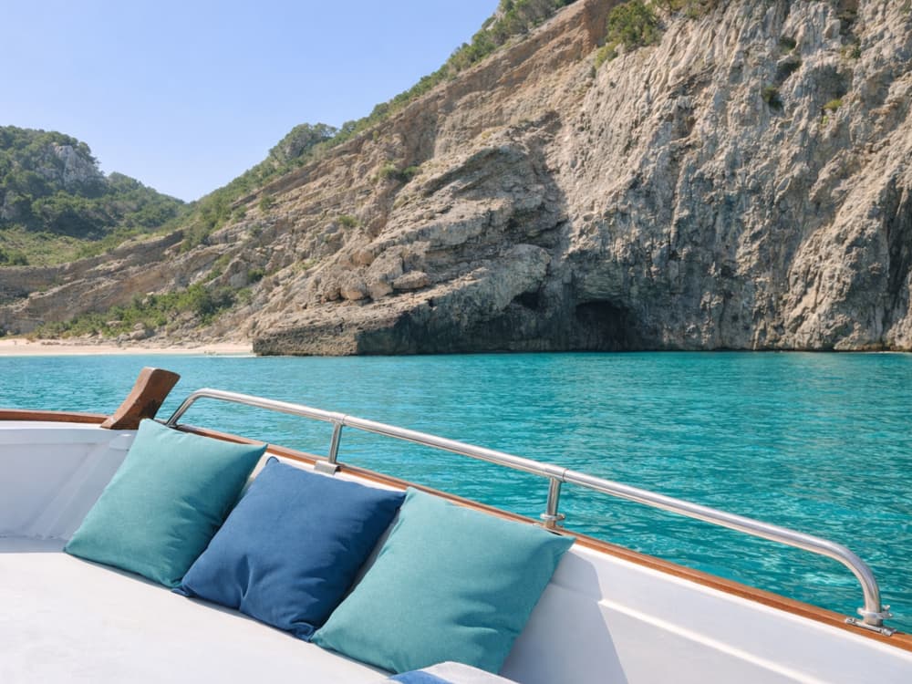 Alcudia: Private boat tour to the lighthouse island