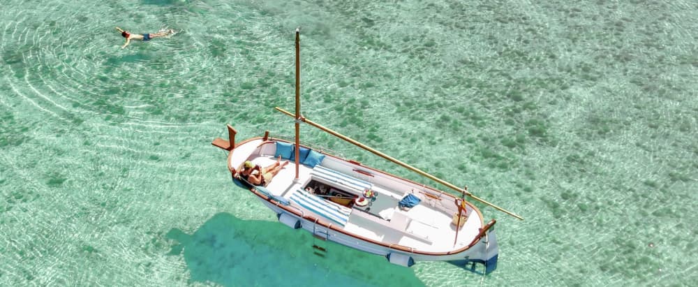 Alcudia: Private boat tour to the lighthouse island