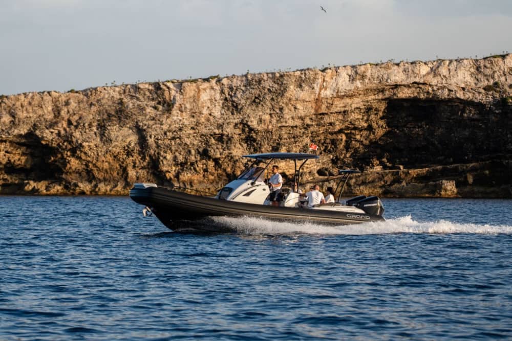 Vivi Blue Lagoon e Crystal Lagoon dal mare