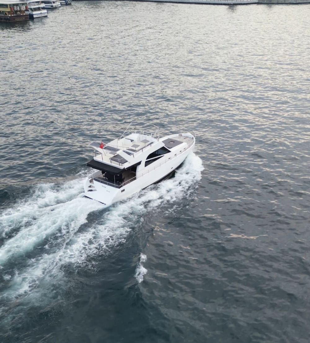Geniet van een luxe jachtcruise op de Bosporus in Istanbul.