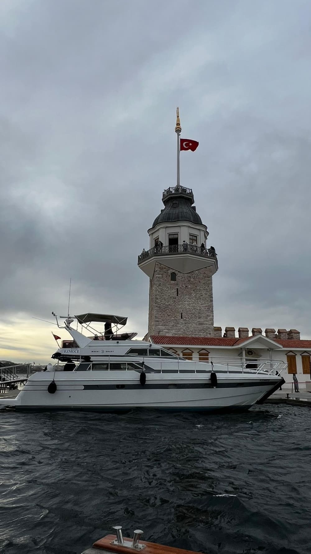 Luxus-Yachttour in Istanbul – Bis zu 12 Gäste