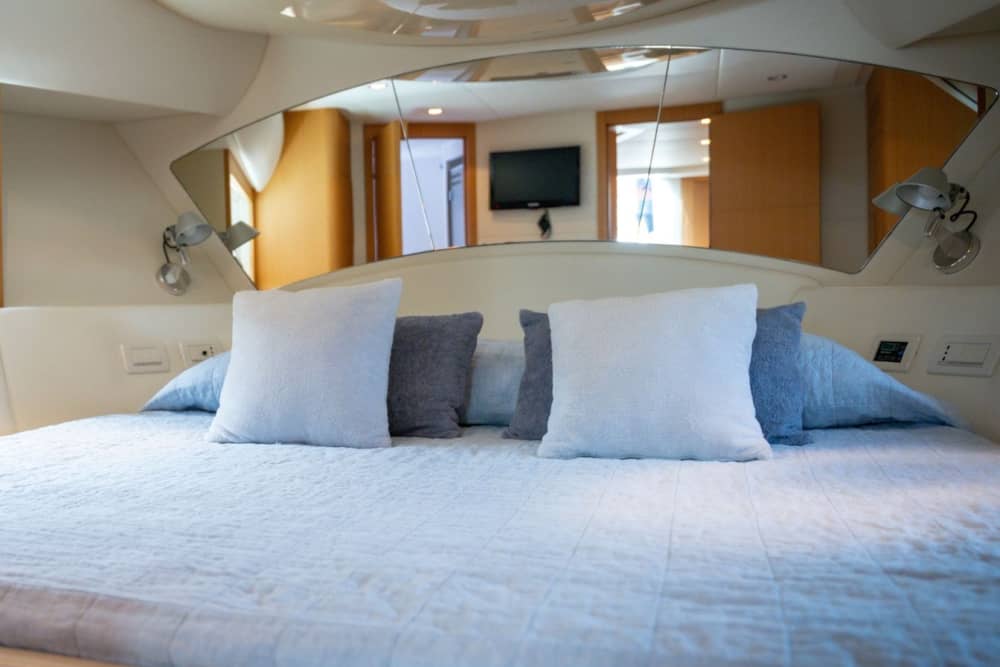 ASINARA & DOLFIJN ERVARING – PERSHING 58