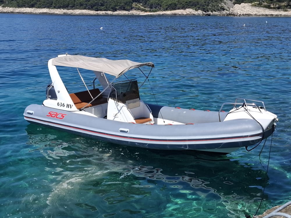 Private boat Southcoast Hvar Experience