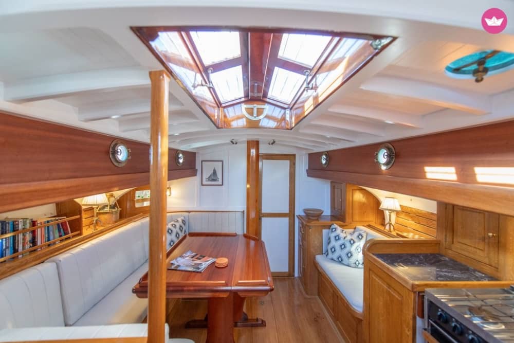 Luxury Full-Day Classic Sailing Experience in Cannes