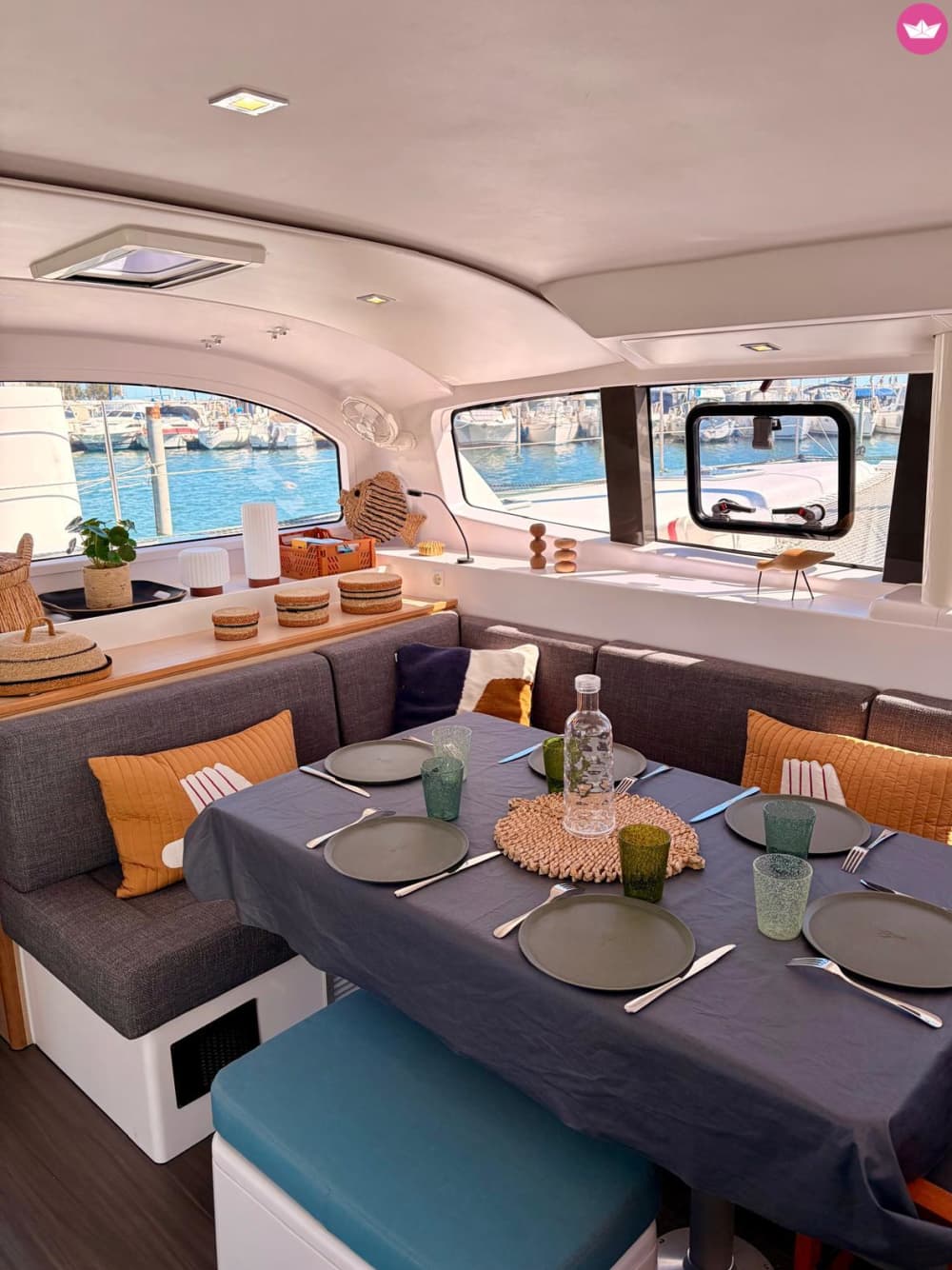 Half-day catamaran trip to Outremer