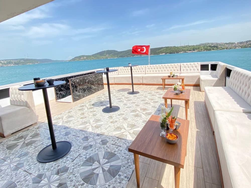 Exclusive 4-Hour Mega Yacht Experience in Istanbul