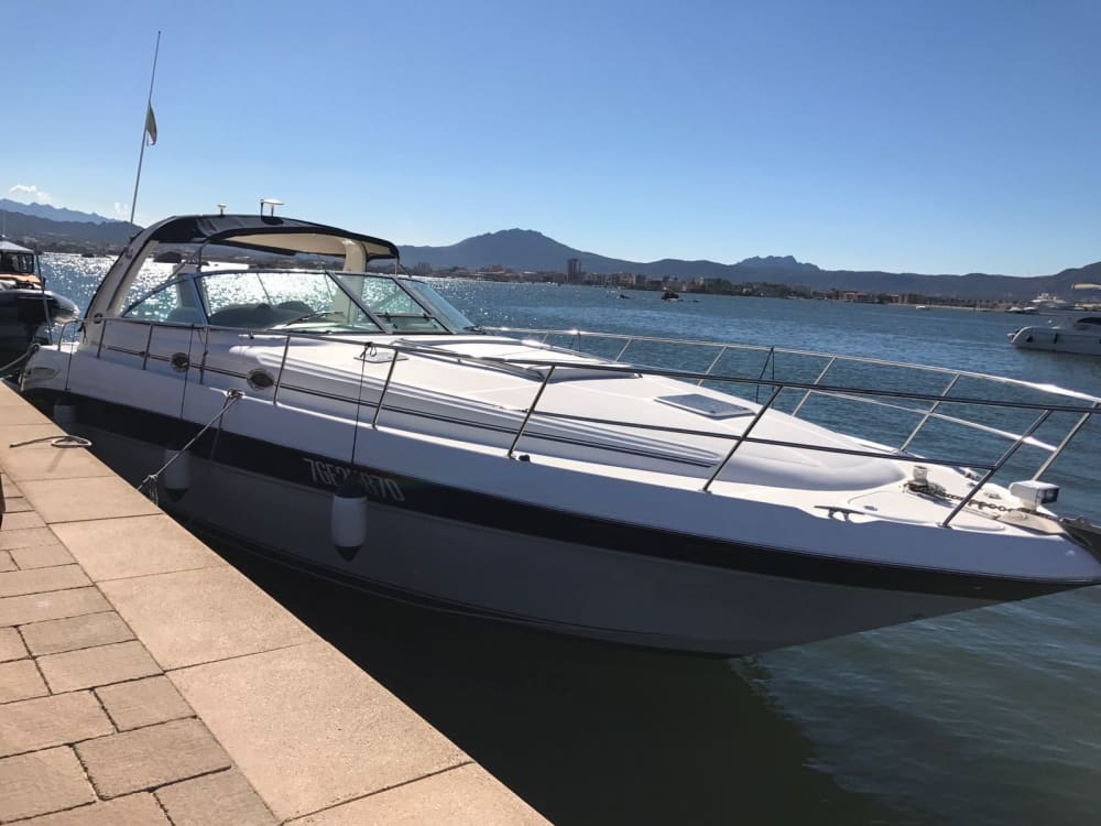 Votre bateau à moteur privé pour une journée autour de Porto San Paolo