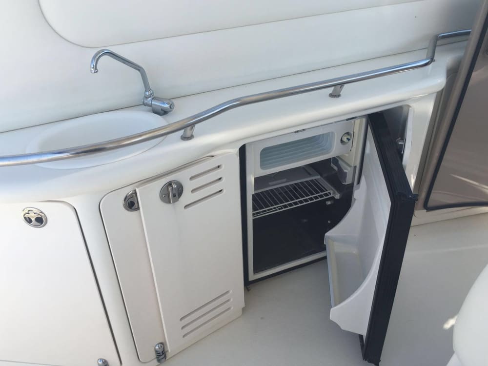 Votre bateau à moteur privé pour une journée autour de Porto San Paolo