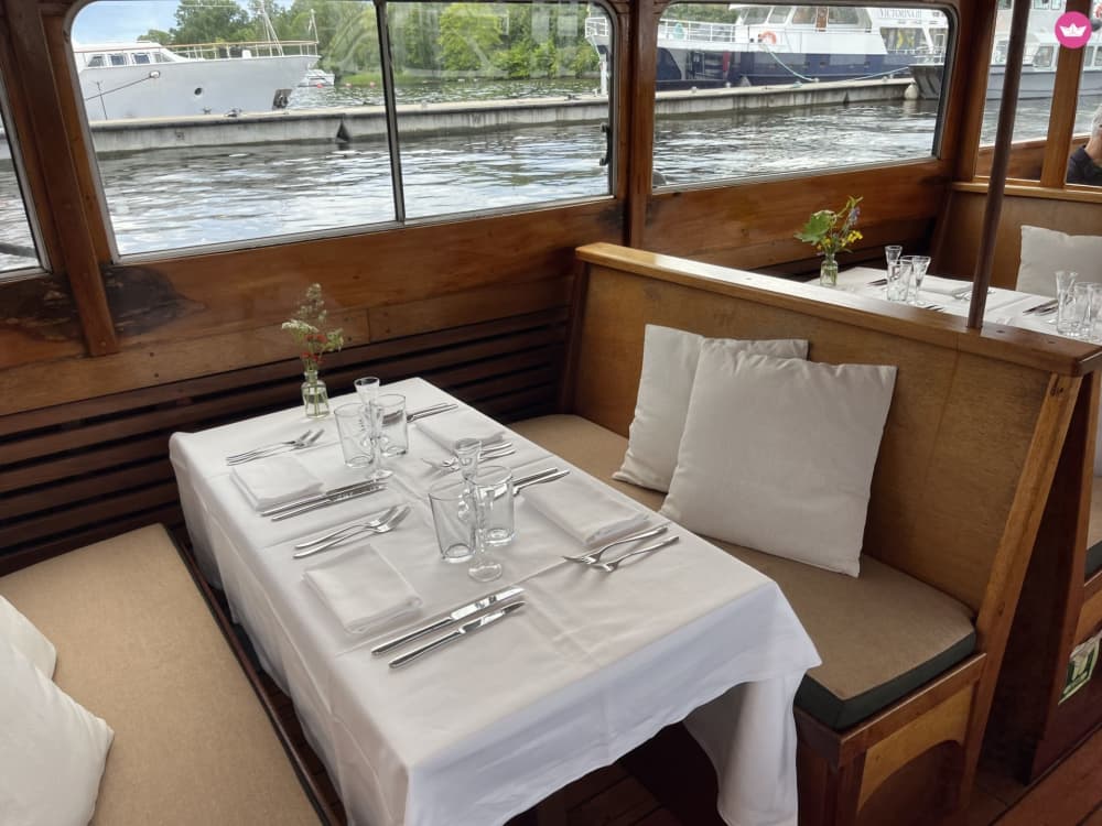 Vintage Pettersson Boat Tour – 3-Hour Stockholm Cruise