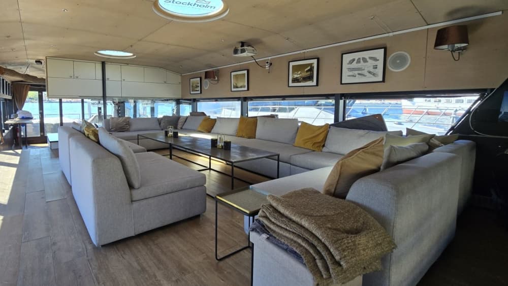 Modern Archipelago Escape – 3-Hour Private Cruise
