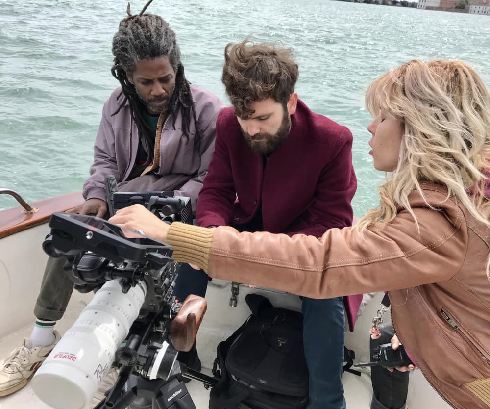 Venedik'te bir gününüz: 6 saatlik keşif turu için motorlu tekne kiralayın.