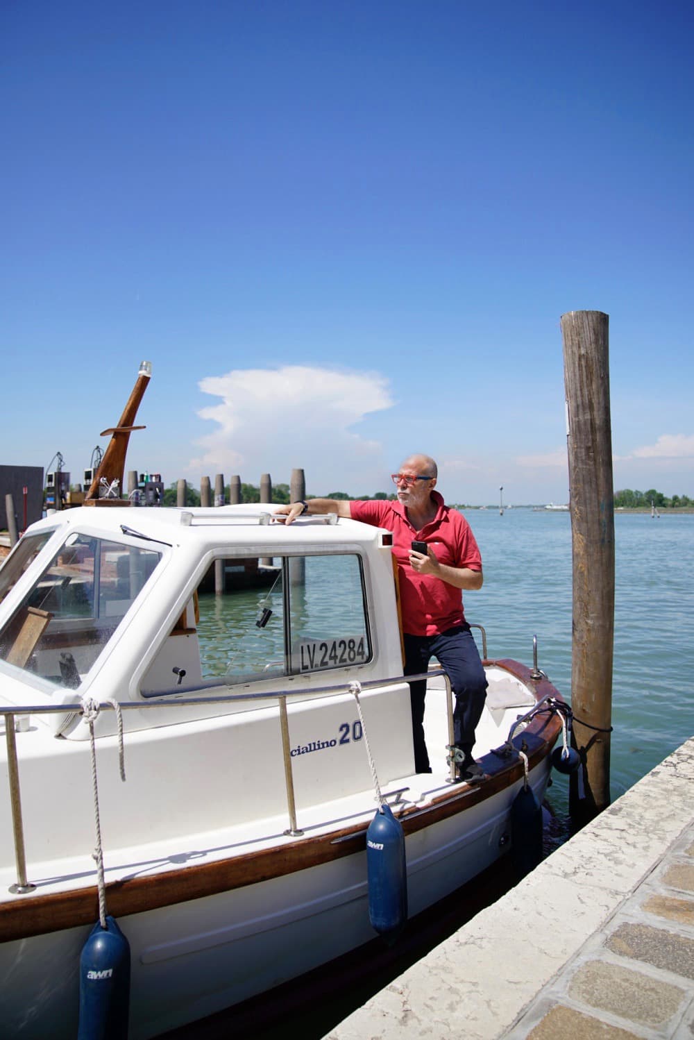Ihr Tag in Venedig: Mieten Sie ein Motorboot für 6 Stunden Entdeckungstour