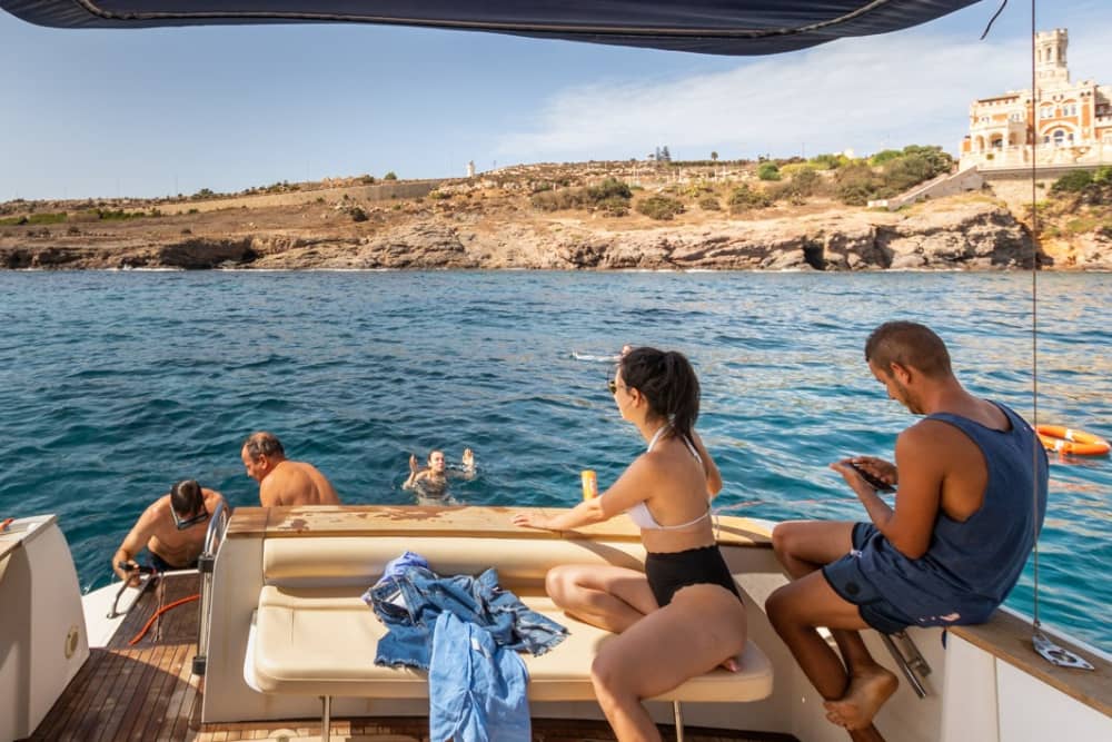 4 uur zonneschijn rond Marzamemi op een motorboot