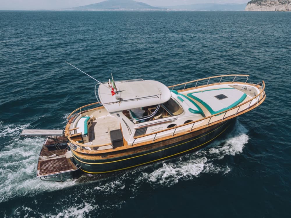 Un giorno di meraviglie: da Amalfi a Capri via mare