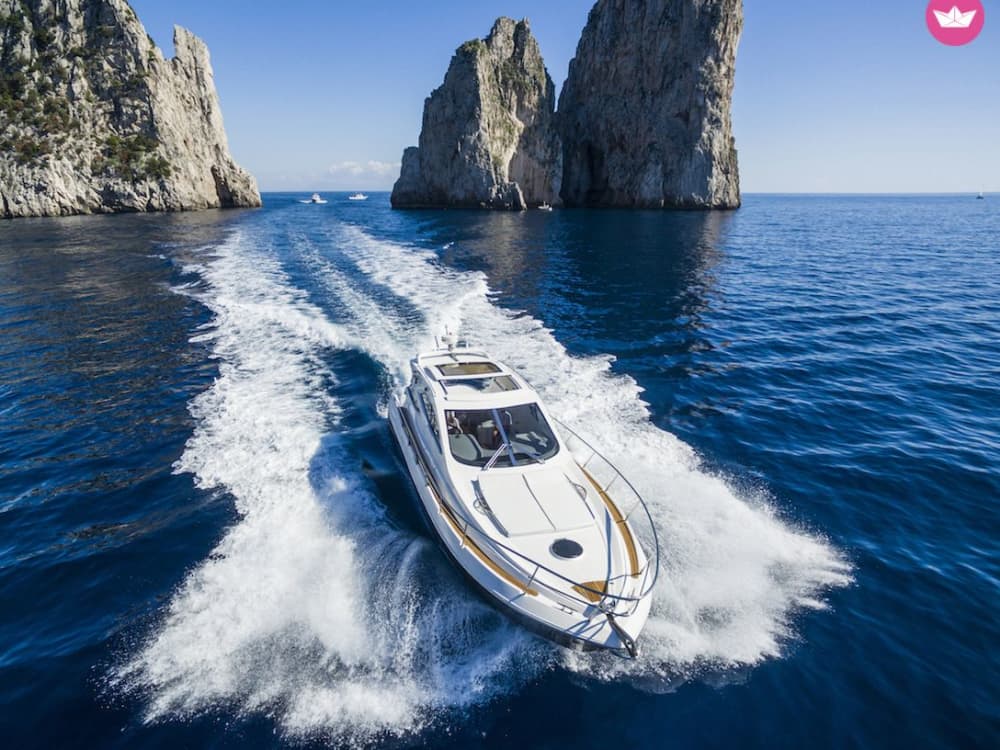 Costiera Amalfitana: una crociera privata di un giorno intero tra eleganza e scoperta
