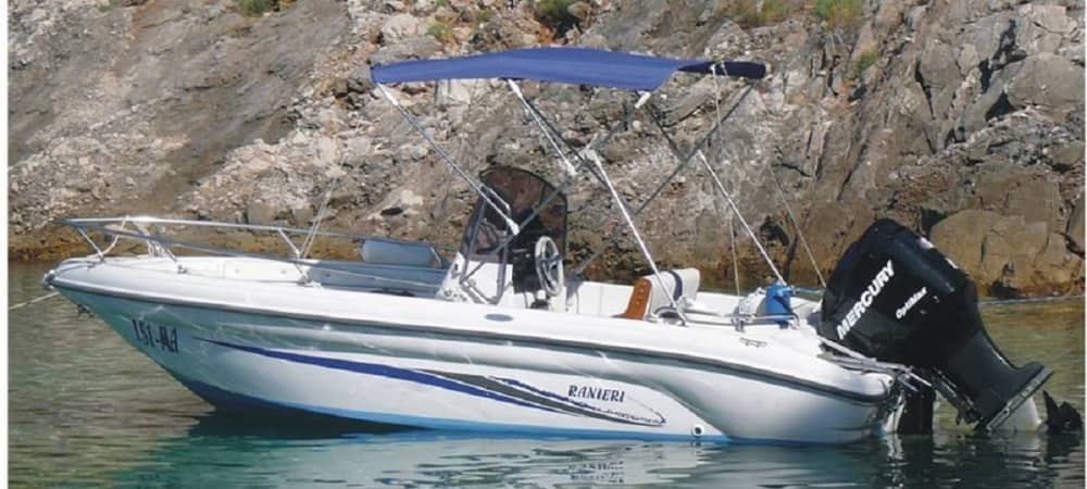 Your private motorboat for a day around Tučepi