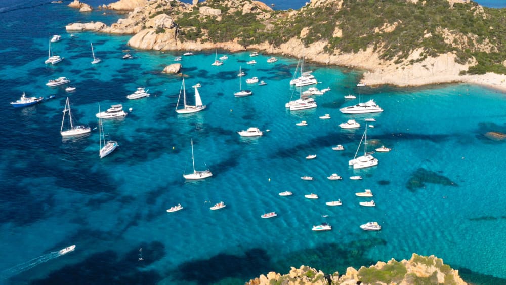 Escursione di un giorno nell'Arcipelago della Maddalena: tra meraviglie naturali e tracce storiche