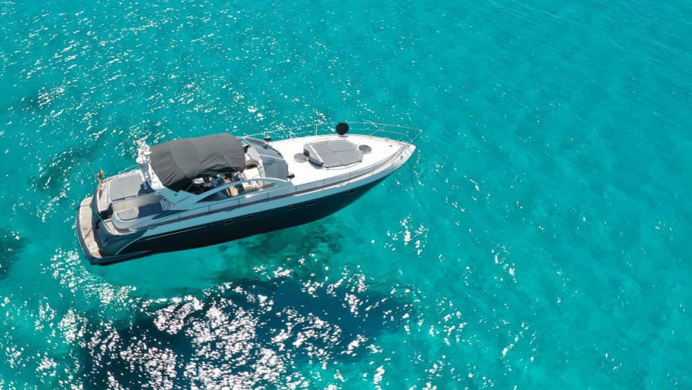 Luxury Yacht in Menorca – Crystal Clear Sea and Hidden Coves
