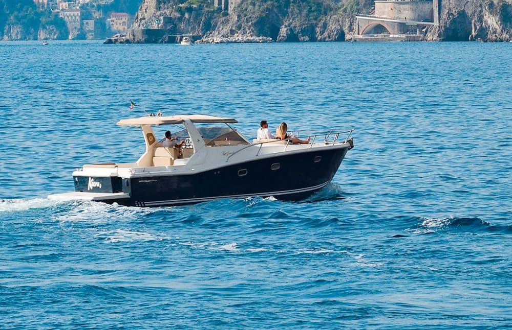 Boottocht langs de Amalfikust – Smaragdgrot, Positano en verborgen baaien