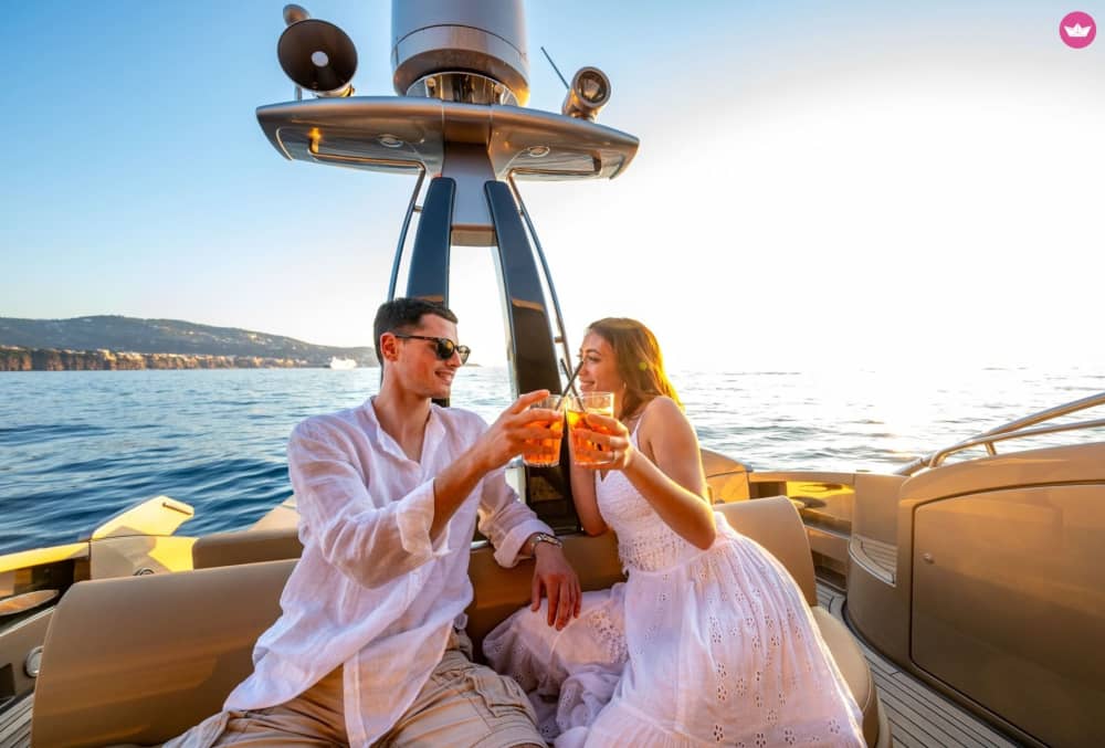 Tour in barca di lusso: Capri e Positano a bordo del Riva Rivale 52