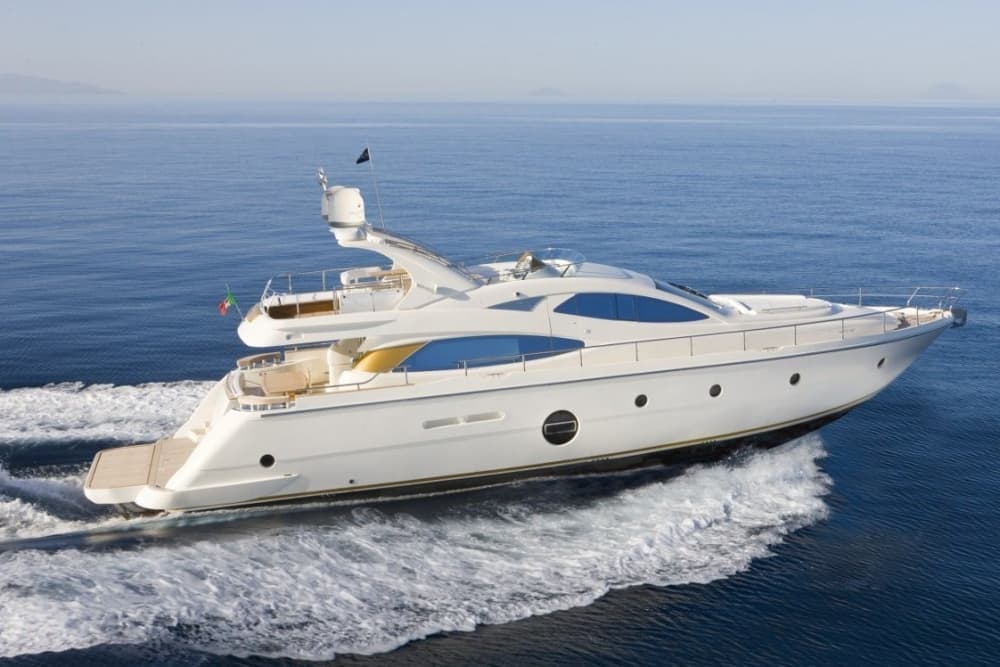 Un viaje a medida de Riposto: Un día completo de magia en una lancha motora.