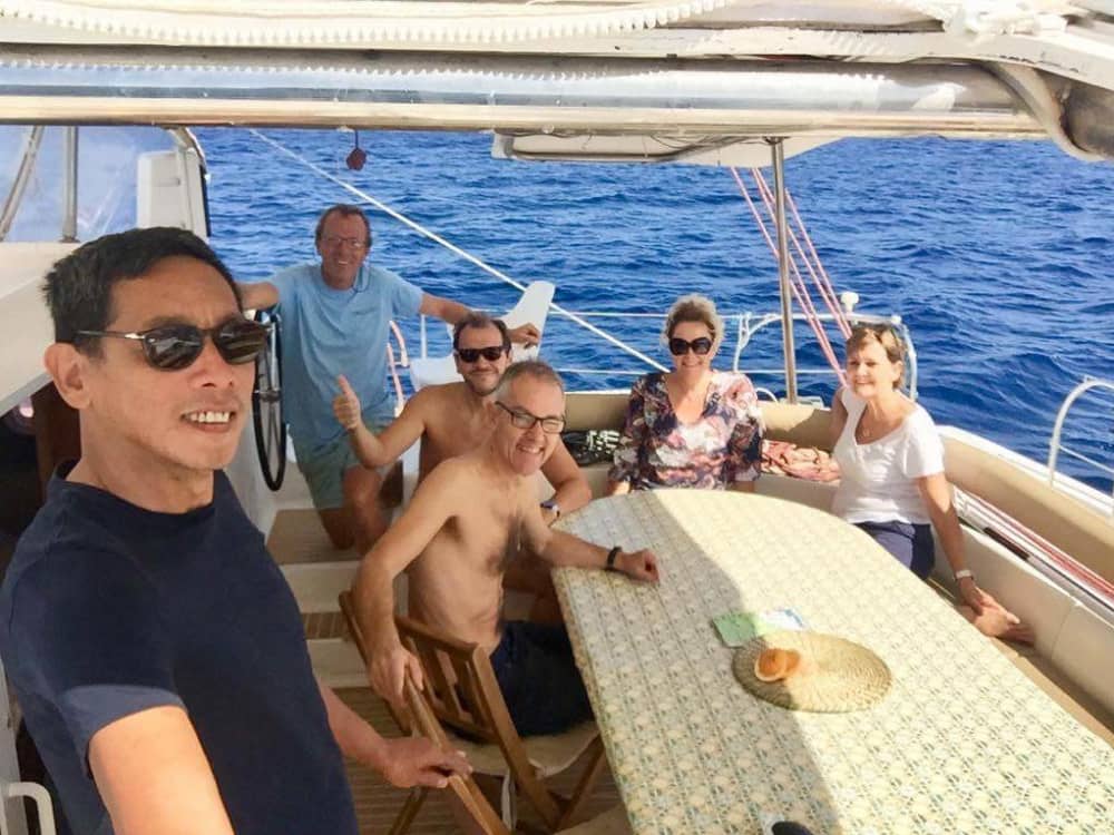 Spędź 9 godzin żeglując katamaranem wokół Porto-Vecchio